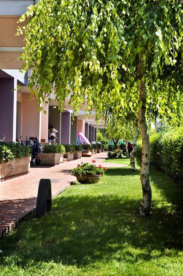 Residence Mediterraneo San Benedetto del Tronto Exterior photo