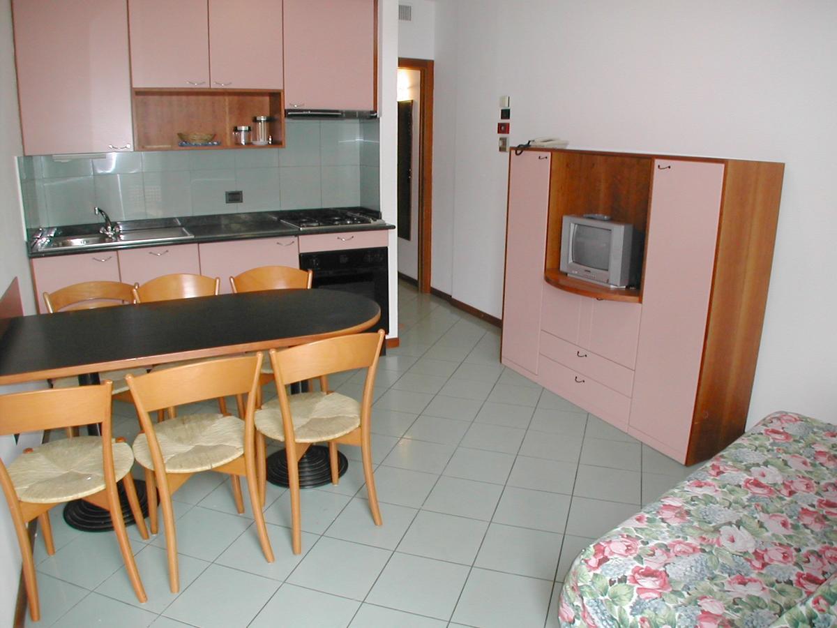 Residence Mediterraneo San Benedetto del Tronto Room photo